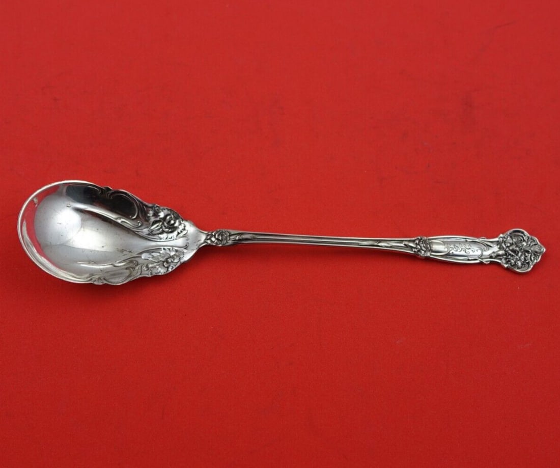 Carnation by Wallace Sterling Silver Olive Spoon Solid Original 6 3/8" Serving: Carnation by Wallace Sterling Silver Olive Spoon Solid Original 6 3/8" Serving Pattern: Carnation Composition: Sterling Silver Type: Serving Spoon Maker: Wallace Carnation by wallacesterling silver or