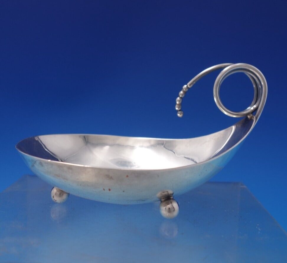 Blossom by Allan Adler Sterling Silver Candy Dish with Three Ball Feet: Blossom by Allan Adler Sterling Silver Candy Dish with Three Ball Feet Pattern: Blossom Composition: Sterling Silver (.925) Type: Dishes & Coasters Maker: Allan Adler Blossom by allan adlerstunning bl