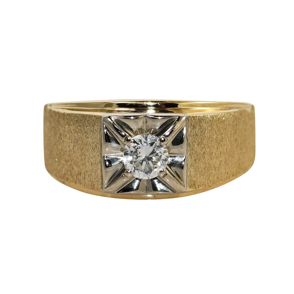 14k Yellow Gold Men's Diamond Solitaire Ring. 45ct 8.5g: 14k Yellow Gold Men's Diamond Solitaire Ring. 45ct 8.5g Type: Ring Diamond Clarity Grade: I1 Main Stone Creation: Natural Main Stone Shape: Round Brilliant Metal: Yellow Gold Metal Purity: 14k Ring Si
