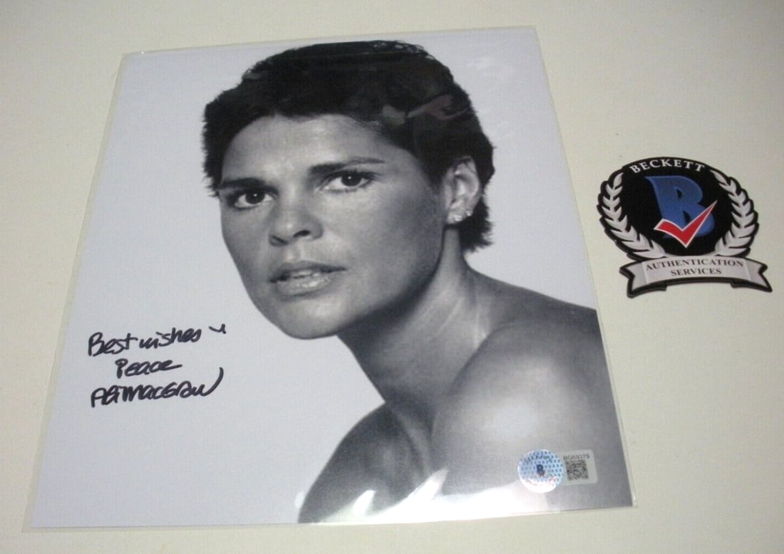 ALI MACGRAW HOLLYWOOD ACTRESS/MODEL BECKETT/COA SIGNED 8X10 PHOTO: ALI MACGRAW HOLLYWOOD ACTRESS/MODEL BECKETT/COA SIGNED 8X10 PHOTO Industry: Movies Object Type: Photograph Original/Reproduction: Original Pre-Owned While the lot images are representative of the item