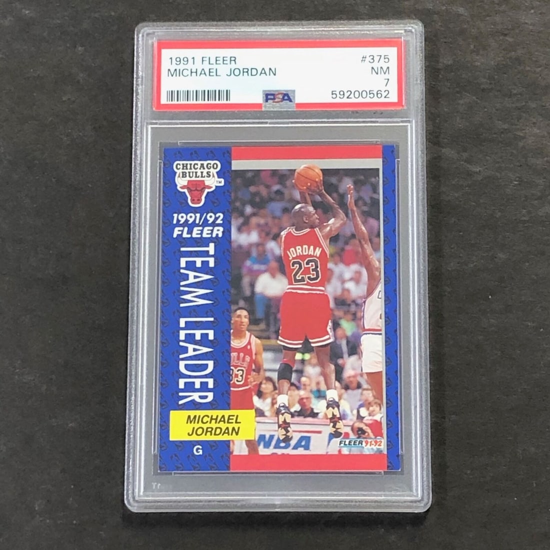 1991 Fleer #375 Michael Jordan PSA 7 NM Bulls: 1991 Fleer #375 Michael Jordan PSA 7 NM Bulls Sport: basketball Pre-Owned While the lot images are representative of the item, the size, placement and strength of the signature may vary. Each item is 