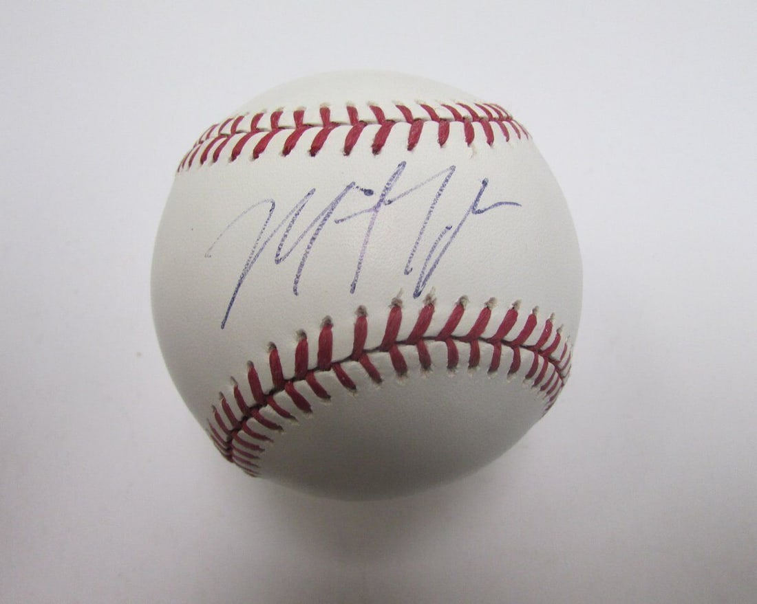 Michael Taylor White Sox/A's Signed/Autographed OML Baseball 139370: Michael Taylor White Sox/A's Signed/Autographed OML Baseball 139370 Sport: Baseball Product: Ball Original/Reprint: Original Autograph Authentication: Seller League: MLB Pre-Owned While the lot images