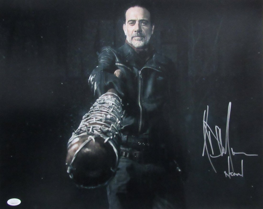 Jeffrey Dean Morgan Autographed/Inscr 16x20 Photo "The Walking Dead" JSA 179417: Jeffrey Dean Morgan Autographed/Inscr 16x20 Photo "The Walking Dead" JSA 179417 Industry: Movies Original/Reproduction: Original Autograph Authentication: JSA Pre-Owned While the lot images are repres