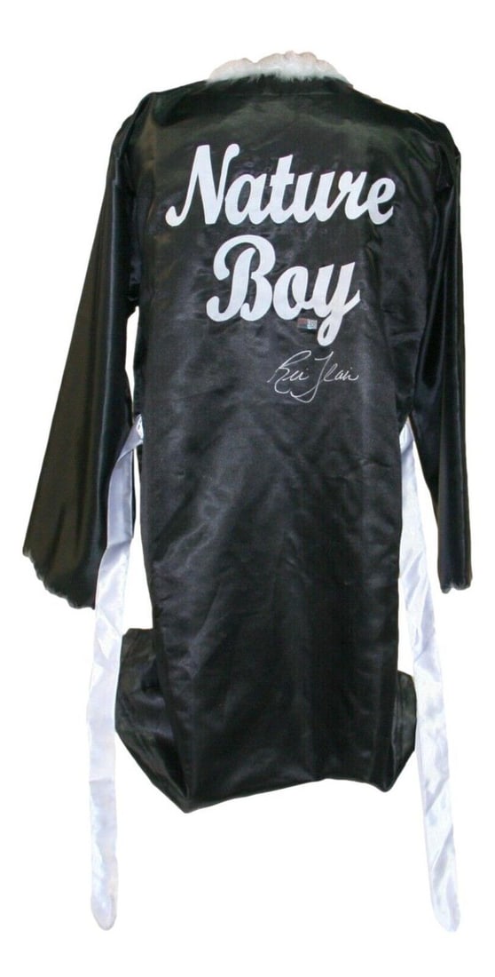 Ric Flair WWE WWF Signed 'Nature Boy' Wrestling Robe WCW TRISTAR: Ric Flair WWE WWF Signed 'Nature Boy' Wrestling Robe WCW TRISTAR Sport: Wrestling League: WWE/WWF Authentication: TRISTAR Productions Color: Black Autographed By: Ric Flair Product: Robe Wrestler: Ric