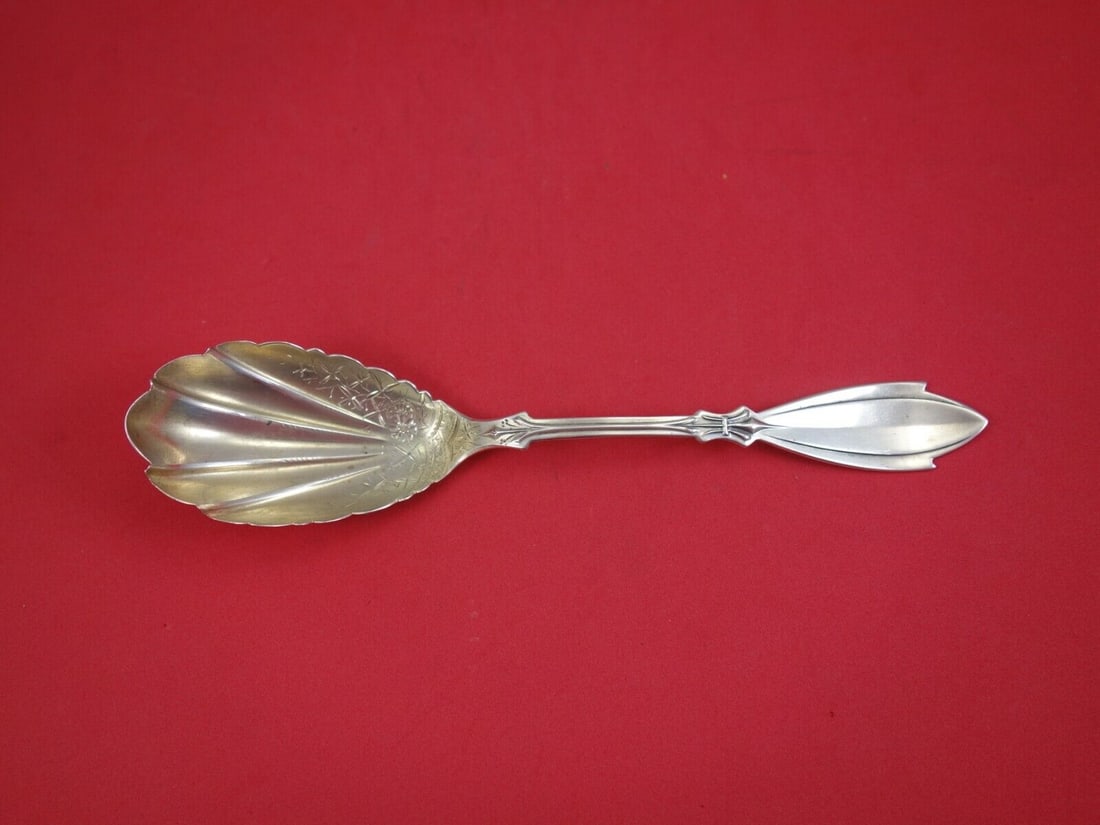 Palace by Coles-Sheibler Sterling Silver Berry Spoon Light GW BC Fluted 8 1/2": Palace by Coles-Sheibler Sterling Silver Berry Spoon Light GW BC Fluted 8 1/2" Palace by coles-shieblersterling silver berry spoon bright-cut with light gold wash, fluted 8 1/2" in the pattern palace