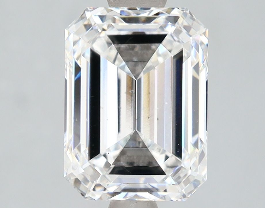 Ideal Loose Diamond - Emerald 2.04ct F VS1: Ideal Loose Diamond - Emerald 2.04ct F VS1 Ideal Cut: Yes Source: This is a real non-mined Diamond that has been grown in a lab Shape: Emerald Carats: 2.04 Color: F Clarity: VS1 Ratio: 1.4082 Polish: 