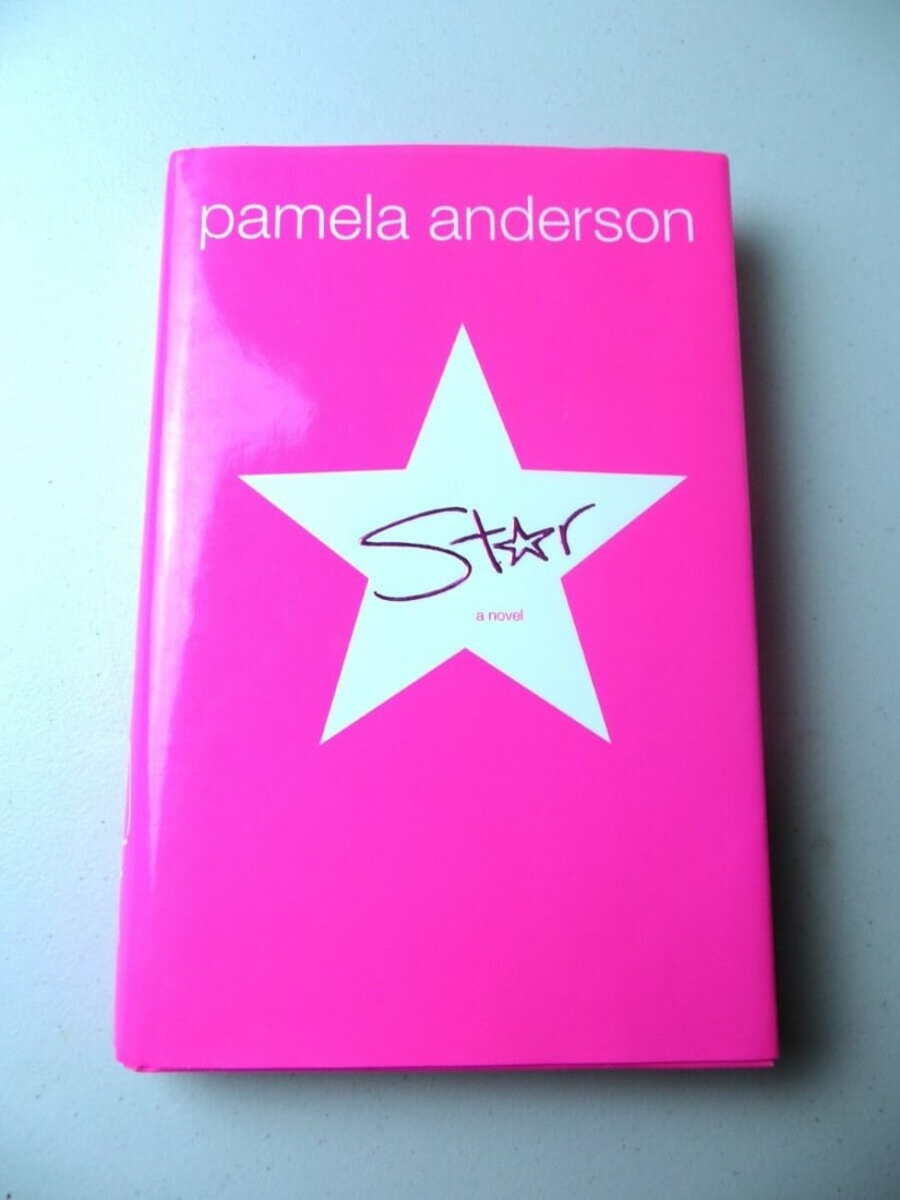 Pamela Anderson Signed Autographed Book Star - A Novel JSA: Pamela Anderson Signed Autographed Book Star - A Novel JSA Object Type: Book Industry: Television Original/Reproduction: Original Signed By: Pamela Anderson Autograph Authentication: James Spence (JSA