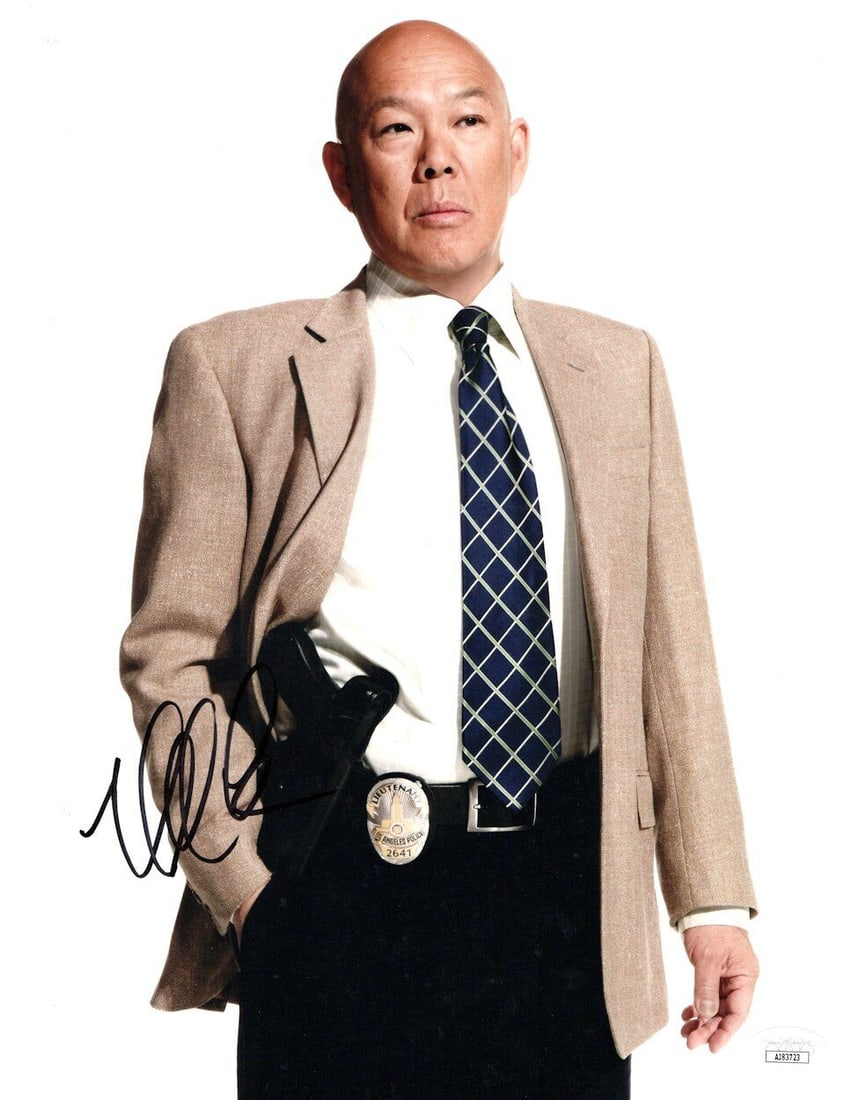 Michael Paul Chan Autographed 11X14 Photo The Closer Major Crimes JSA: Michael Paul Chan Autographed 11X14 Photo The Closer Major Crimes JSA Object Type: Photograph Industry: Television Original/Reproduction: Original Signed By: Michael Paul Chan Autograph Authentication