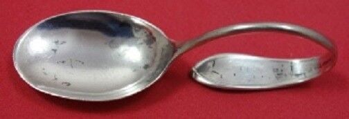 Laurel By Frank Smith Sterling Silver Baby Spoon w/ Bent Handle 3 1/2": Laurel By Frank Smith Sterling Silver Baby Spoon w/ Bent Handle 3 1/2" Laurel by frank smith sterling silver baby spoon w/ bent handle 3 1/2" in the pattern laurel by frank smith. It is not monogramme