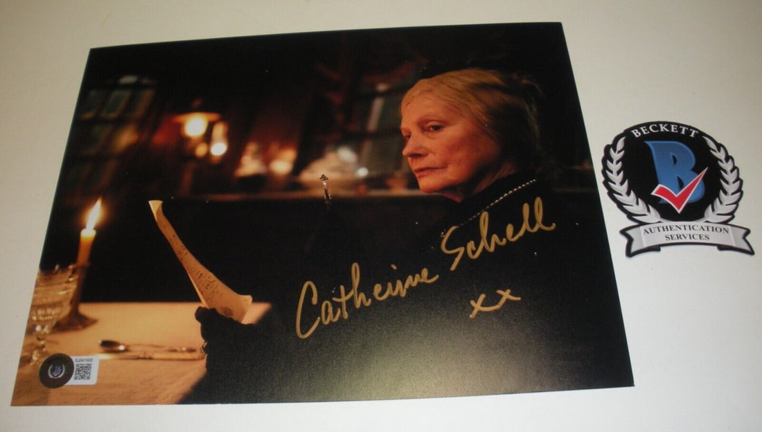 CATHERINE SCHELL JAMES BOND ACTRESS LAST ONE BECKETT/COA SIGNED 8X10 PHOTO: CATHERINE SCHELL JAMES BOND ACTRESS LAST ONE BECKETT/COA SIGNED 8X10 PHOTO Industry: Movies Object Type: Photograph Original/Reproduction: Original Pre-Owned The MYNT Guarantee: While the lot images a
