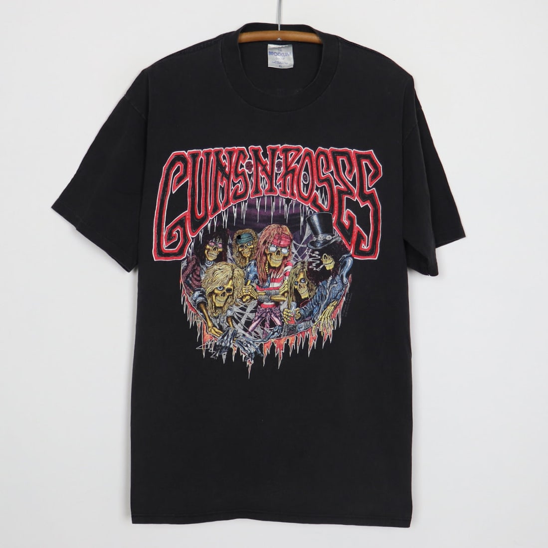 1991 Guns N Roses Use Your Illusion Tour Shirt: 1991 Guns N Roses Use Your Illusion Tour Shirt Original 1991 Guns N Roses Use Your Illusion Tour Shirt. This is a true vintage shirt, not a modern reproduction. Sizes vary so please use measurements f