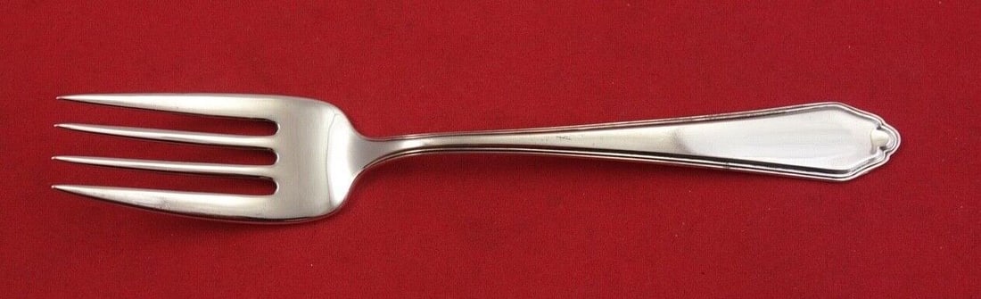 Gilbert Stuart by Blackinton Sterling Silver Salad Fork 6 1/4": Gilbert Stuart by Blackinton Sterling Silver Salad Fork 6 1/4" Gilbert stuart by blackinton sterling silver salad fork 6 1/4" in the pattern gilbert stuart by blackinton. It is not monogrammed and is