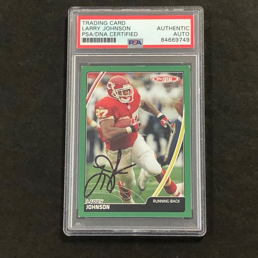 2007 Topps Total #308 Larry Johnson signed Card Slabbed PSA/DNA Kansas City Chie: 2007 Topps Total #308 Larry Johnson signed Card Slabbed PSA/DNA Kansas City Chie Pre-Owned While the lot images are representative of the item, the size, placement and strength of the signature may va
