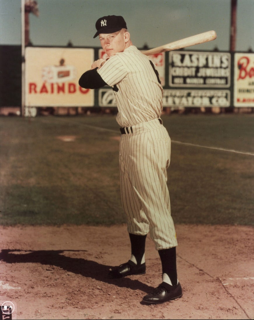 Yankees Mickey Mantle 8x10 PhotoFile Bat On Shoulder In 2 Hands Photo Un-signed: Yankees Mickey Mantle 8x10 PhotoFile Bat On Shoulder In 2 Hands Photo Un-signed Sport: Baseball Product: Photo Original/Reprint: Original Player: Mickey Mantle Team: New York Yankees Product Signed By