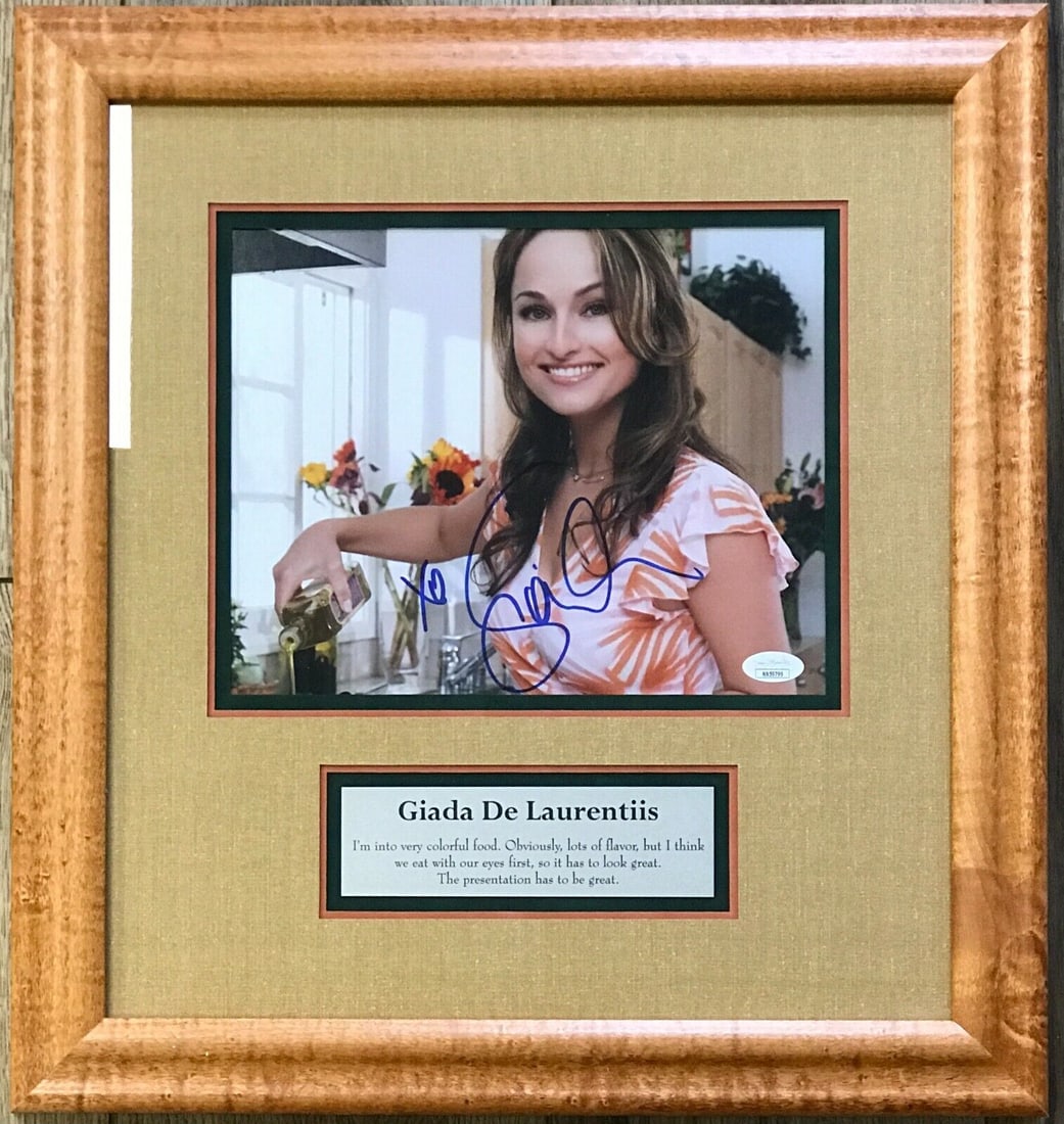 GIADA De LAURENTIIS (Food Network) signed photo display signed photo display-JSA: GIADA De LAURENTIIS (Food Network) signed photo display signed photo display-JSA Autograph Authentication: James Spence (JSA) Industry: Television Original/Reproduction: Original Object Type: Photo Sh