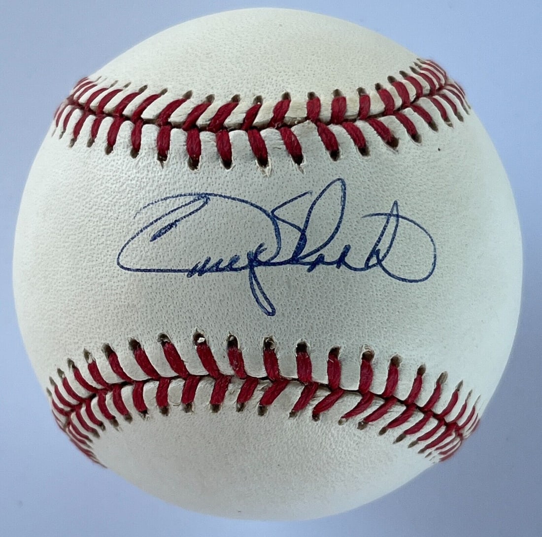 GARY SHEFFIELD (Yankees) Signed Rawlings National League Baseball (JSA AB46134): GARY SHEFFIELD (Yankees) Signed Rawlings National League Baseball (JSA AB46134) Product: Ball Player: Gary Sheffield Sport: Baseball-MLB Autograph Authentication: James Spence Authentication (JSA) Tea