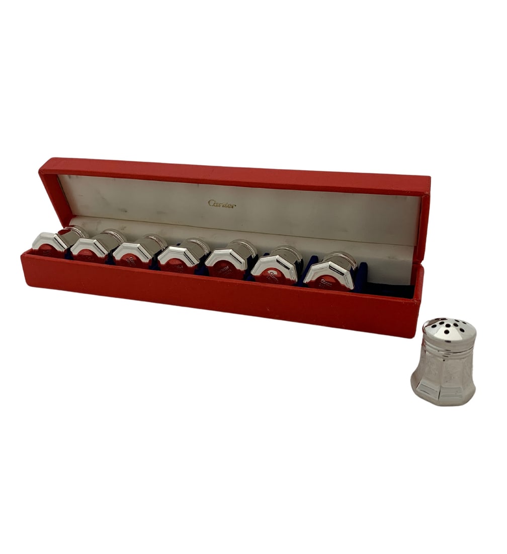 ANTIQUE CARTIER 925 STERLING SILVER INDIVIDUAL SALT & PEPPER SHAKERS - SET OF 8: ANTIQUE CARTIER 925 STERLING SILVER INDIVIDUAL SALT & PEPPER SHAKERS - SET OF 8 Composition: Sterling Silver Antique Cartier 925 Sterling Silver Individual Salt & Pepper Shakers ( Set of 8). Featuring