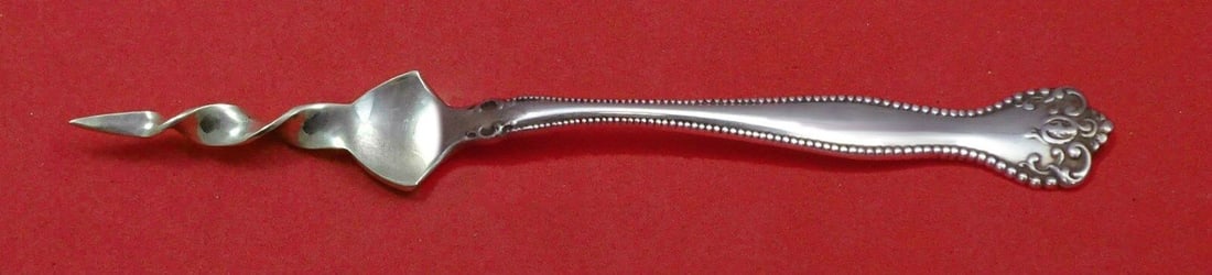 Raleigh by Alvin Sterling Silver Butter Pick Twisted 5 3/4" Custom Made: Raleigh by Alvin Sterling Silver Butter Pick Twisted 5 3/4" Custom Made Raleigh by alvin sterling silver custom made butter pick twisted 5 3/4" in the pattern raleigh by alvin. It is not monogrammed a