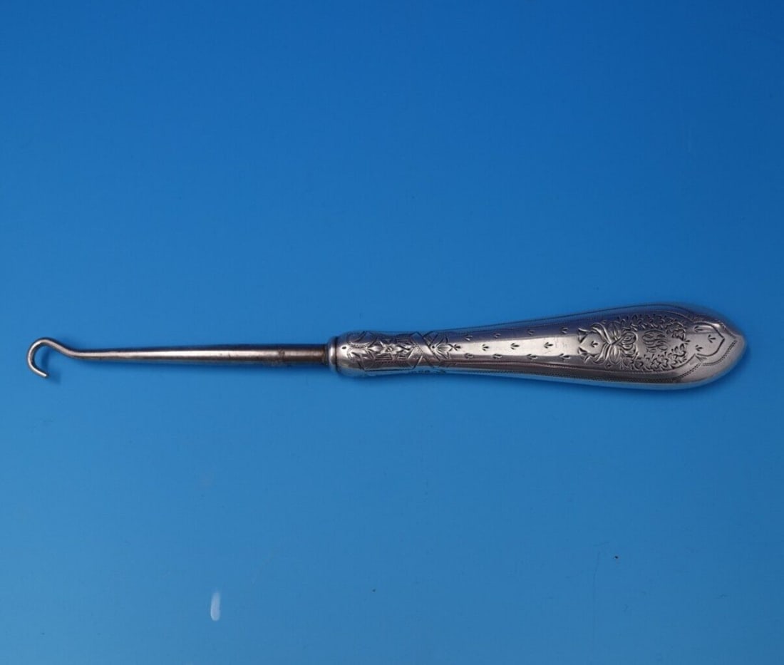 Colonial A Engraved by Whiting Sterling Silver Button Hook 6": Colonial A Engraved by Whiting Sterling Silver Button Hook #1526 6" Colonial a engraved by whitinglovely colonial a engraved by whiting sterling silver hollow handle button hook marked. This piece mea