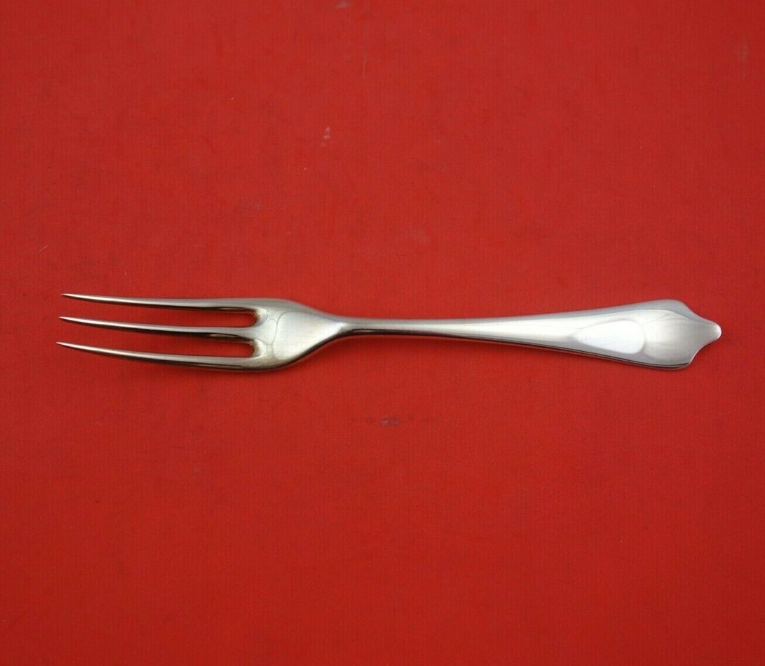 Shield End by James Robinson Sterling Silver Salad Fork 3-Tine 6 5/8" Flatware: Shield End by James Robinson Sterling Silver Salad Fork 3-Tine 6 5/8" Flatware Shield end by james robinsonsterling silver salad fork 3-tine 6 5/8" in the pattern shield end by james robinson. It is n