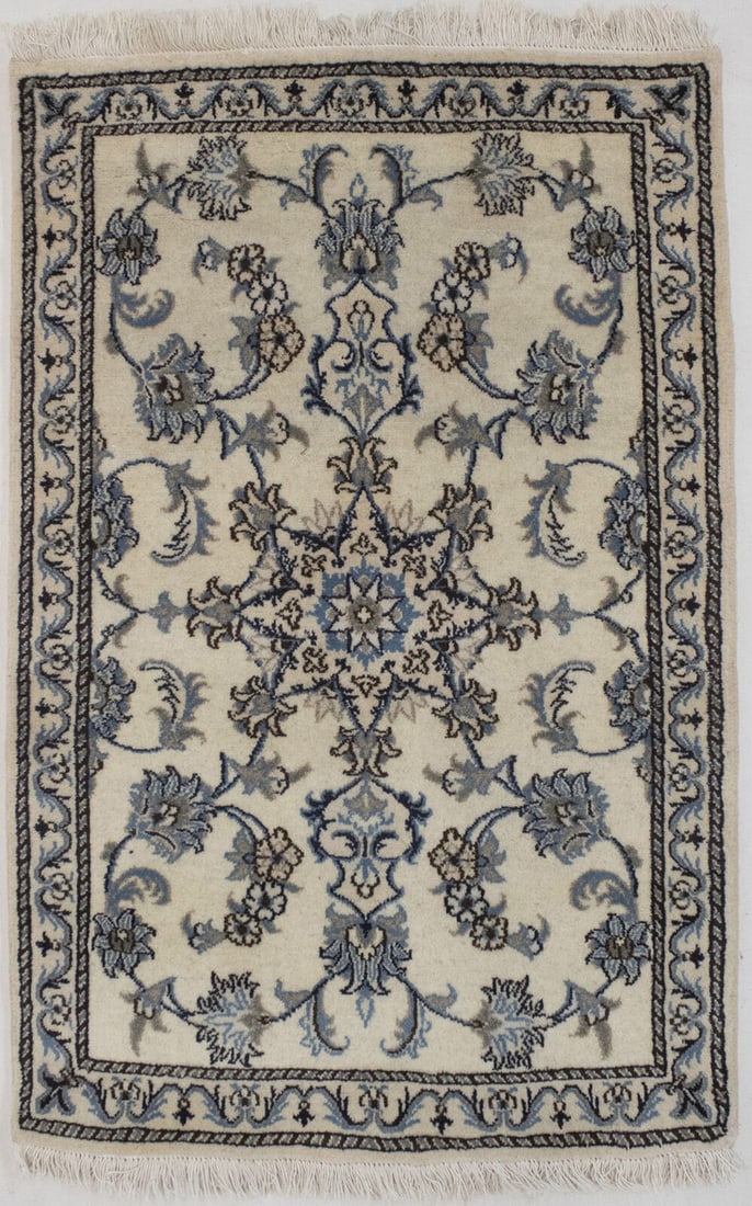 Traditional Small Handmade Floral 3X4 Area Rug Classic Decor Oriental Carpet: Traditional Small Handmade Floral 3X4 Area Rug Classic Decor Oriental Carpet Free continental US Shipping Type: Area Rugs Color: Cream Navy Blue Gray Blue Khaki etc Size: 2"7 X 4"2 Ft Production Techn