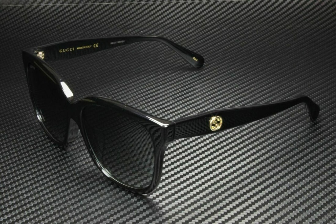 GUCCI GG0800SA 001 Rectangular Squared Black Shiny Grey 56 mm Womens Sunglasses: GUCCI GG0800SA 001 Rectangular Squared Black Shiny Grey 56 mm Womens Sunglasses Frame Color: Black Type: Sunglasses New The Mynt Guarantee: All items in this auction are guaranteed to be 100% authenti