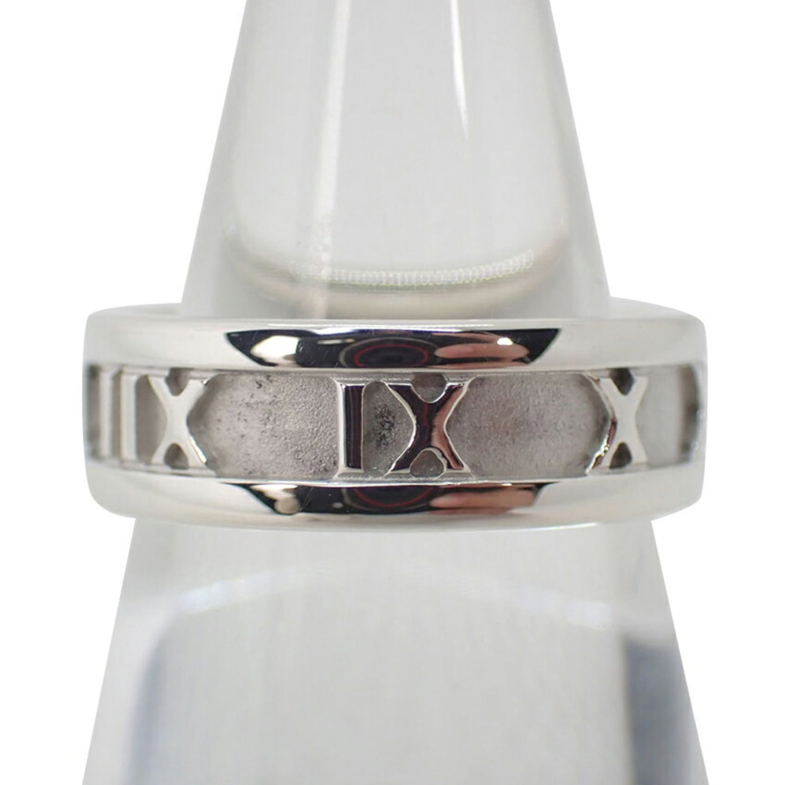 TIFFANY 925 Atlas Ring No. 12: TIFFANY 925 Atlas Ring No. 12 Brand: Tiffany Line: Atlas Type: Band ring Gender: Women Material: Sterling silver 925 US Size: 6.5 Other Size: 52 Width: 6mm / 0.24 Weight: 5.6g / 0.19oz. Condition: Use
