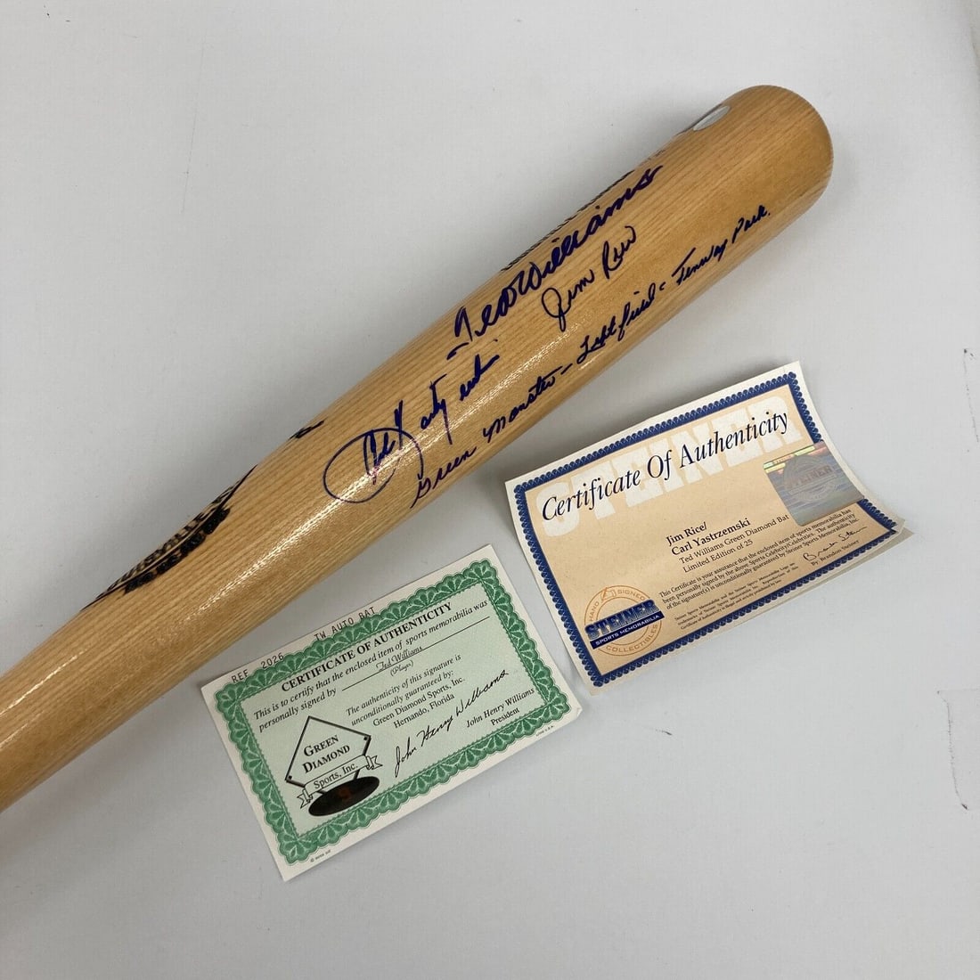 Ted Williams Carl Yastrzemski Boston Red Sox Legends Multi Signed Bat Steiner: Ted Williams Carl Yastrzemski Boston Red Sox Legends Multi Signed Bat Steiner Sport: Baseball Player: Ted Williams Signed: Yes Autograph Authentication: Beckett Authentication Services (BAS) Original/