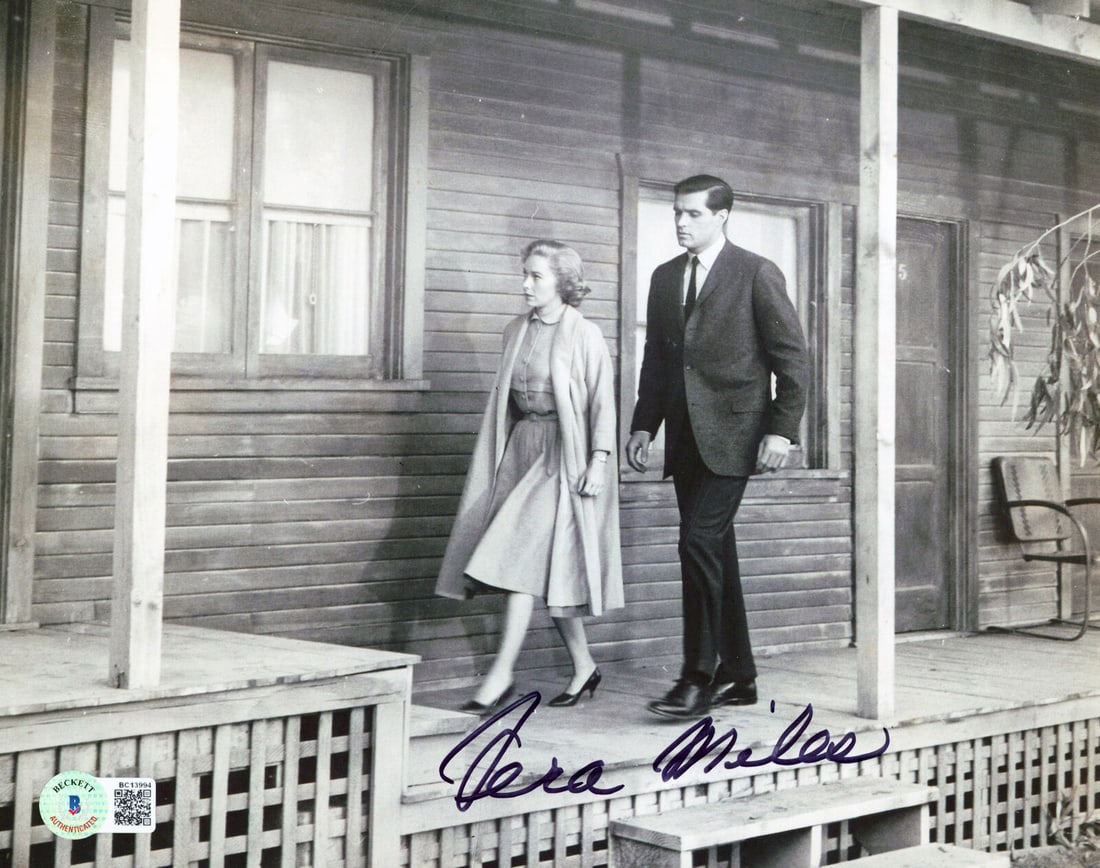 Vera Miles Psycho Signed 8x10 Photo Autographed BAS #BC13994: Vera Miles Psycho Signed 8x10 Photo Autographed BAS #BC13994 Industry: Movies Original/Reproduction: Original Autograph Authentication: Beckett Product Coa: Beckett Product Signed By Name: Vera Miles 