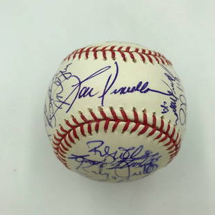 Nice 2010 Chicago Cubs Team Signed Major League Baseball 32 Sigs Beckett COA: Nice 2010 Chicago Cubs Team Signed Major League Baseball 32 Sigs Beckett COA Sport: Baseball-MLB Product: Ball Original/Reprint: Original Autograph Authentication: Beckett Team: Chicago Cubs Pre-Owned