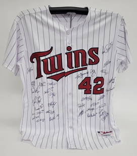 2013 Minnesota Twins Team Signed Jackie Robinson Day Jersey MLB Holo: 2013 Minnesota Twins Team Signed Jackie Robinson Day Jersey MLB Holo Sport: Baseball Signed: Yes Original/Reprint: Original Autograph Authentication: MLB Product: Jersey Team: New York Yankees 