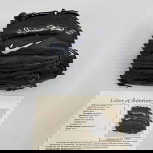 Mariano Rivera Signed Nike Game Model Baseball Glove JSA COA: Mariano Rivera Signed Nike Game Model Baseball Glove JSA COA Sport: Baseball Player: Mariano Rivera Signed: Yes Original/Reprint: Original Autograph Authentication: James Spence Authentication (JSA)