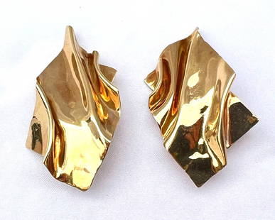 JEWELSMITH PAIR OF 18K YELLOW GOLD LARGE EARRINGS: JEWELSMITH PAIR OF 18K YELLOW GOLD LARGE EARRINGS Type: Earrings Metal Purity: 18k Style: PEIRCED PIERCED CLIP ON Metal: Yellow Gold Main Stone: No Stone It weights 20.60 grams and each earring