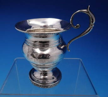 Scottish Sterling Silver Baby Cup with Applied Handle and Footed Base: Scottish Sterling Silver Baby Cup with Applied Handle and Footed Base Outstanding scottish georgian sterling silver baby cup with applied handle and footed base (maker unknown). This cup measures 4 1/