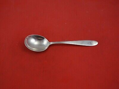 Simplicity by International Sterling Silver Cream Soup Spoon 6 1/2" Vintage: Simplicity by International Sterling Silver Cream Soup Spoon 6 1/2" Vintage Simplicity by international sterling silver cream soup spoon 6 1/2" in the pattern simplicity by international. It is not mo