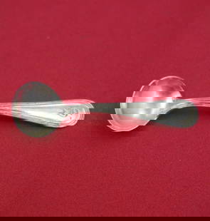Commonwealth by Watson Sterling Silver Salt Spoon 2 1/4" Serving Heirloom: Commonwealth by Watson Sterling Silver Salt Spoon 2 1/4" Serving Heirloom Commonwealth by watson sterling silver salt spoon 2 1/4" in the pattern commonwealth by watson. It is monogrammed (monos