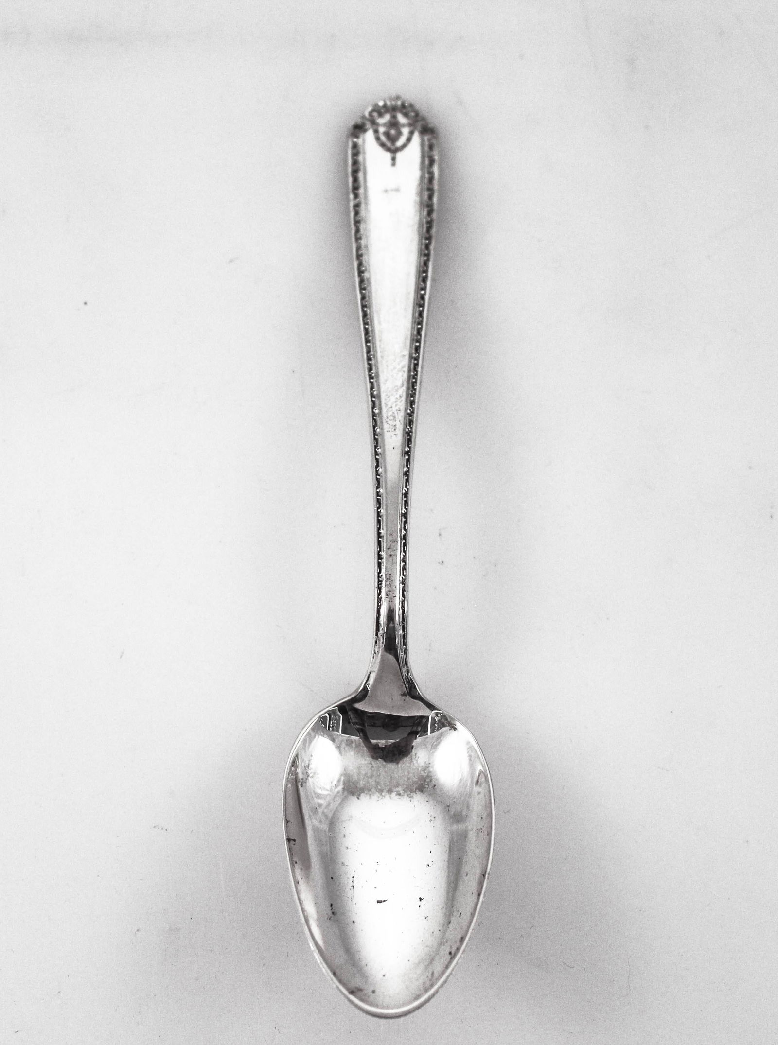 Sterling Flatware 5 Piece Setting Service for 24: Sterling Flatware 5 Piece Setting Service for 24 Creator: Wallace Silversmiths (Manufacturer) Dimensions: Height: 7.4 in (18.8 cm)Diameter: 1 in (2.54 cm) Sold As: Set of 120 Materials and Techniques: