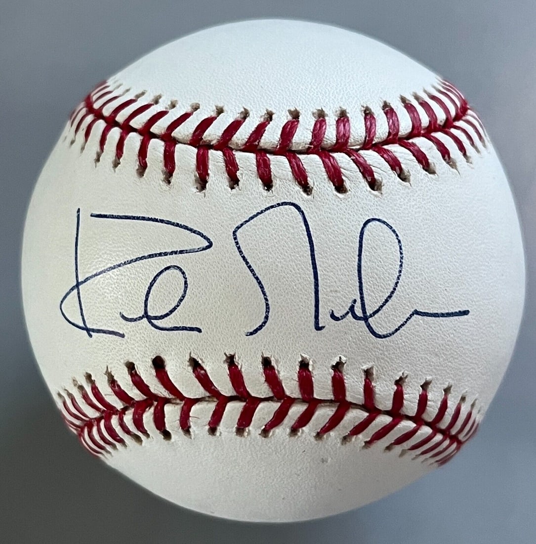 Kirk Gibson (Dodgers) signed Rawlings MLB baseball (Selig Pres)-JSA: Kirk Gibson (Dodgers) signed Rawlings MLB baseball (Selig Pres)-JSA Sport: Baseball Player: Ozzie Smith Signed: Yes Original/Reprint: Original Autograph Authentication: James Spence Authentication (JS