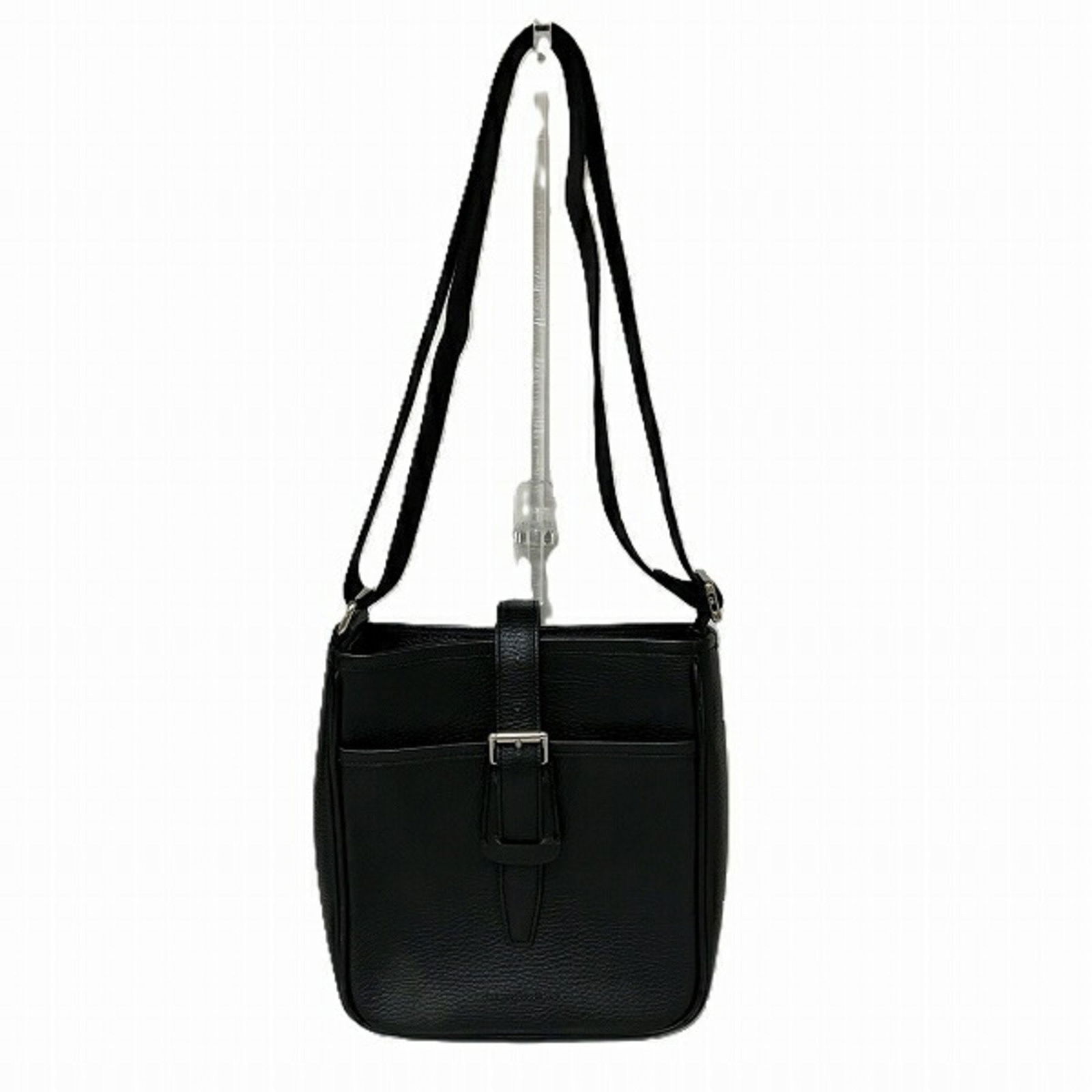 Burberry Nova Check Black Leather Bag Shoulder for Men and Women: Burberry Nova Check Black Leather Bag Shoulder for Men and Women Brand: Burberry Type: Shoulder bag Material: Leather Leather: Color: Black Gender: Men Women Size (HxWxD): 24cm x 23cm x 7.5cm / 9.44 x