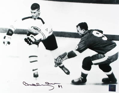 Bobby Orr Boston Bruins Autographed/Inscribed 11x14 Photo GNA COA 187501: Bobby Orr Boston Bruins Autographed/Inscribed 11x14 Photo GNA COA 187501 Autograph Authentication: Great North Road Original/Reprint: Original Product: Photo Signed: Yes Sport: Hockey Team: Boston Bru