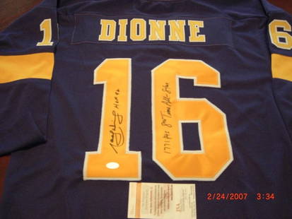 MARCEL DIONNE LOSANGELES KINGS HOF 92 1771 PTS PURPLE JSA/COA SIGNED JERSEY: MARCEL DIONNE LOSANGELES KINGS HOF 92 1771 PTS PURPLE JSA/COA SIGNED JERSEY Sport: Hockey-NHL Product: Jersey Original/Reprint: Original Pre-Owned While the lot images are representative of the item,