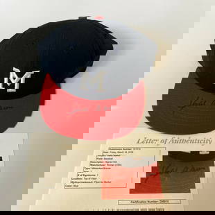 Hank Aaron Signed 1957 Milwaukee Braves Model Hat JSA COA: Hank Aaron Signed 1957 Milwaukee Braves Model Hat JSA COA Product: Hat Sport: Baseball-MLB Team: Milwaukee Braves Player: Hank Aaron Original/Reprint: Original Pre-Owned While the lot images are
