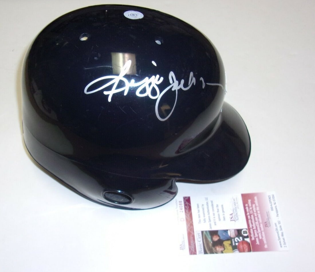 REGGIE JACKSON NEW YORK YANKEES JSA/COA SIGNED FULL SIZE AUTHENTIC HELMET: REGGIE JACKSON NEW YORK YANKEES JSA/COA SIGNED FULL SIZE AUTHENTIC HELMET Product: Helmet Autograph Type: Sports: Originals Sport: Baseball-MLB Original/Reprint: Original Pre-Owned While the lot image