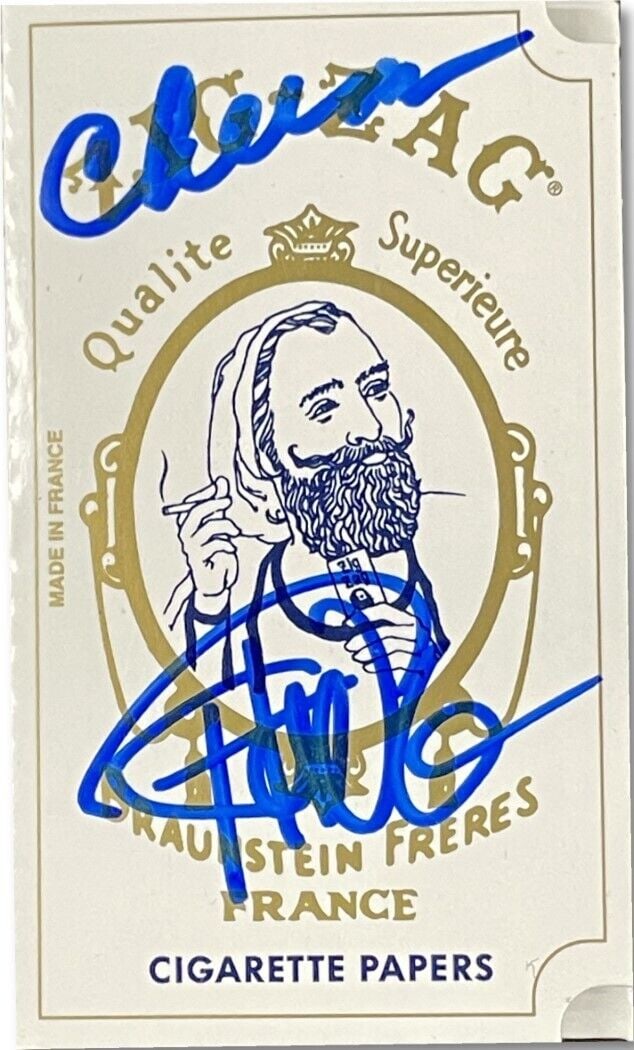 Cheech & Chong Signed Autographed Cigarette Papers Box Zig-Zag JSA: Cheech & Chong Signed Autographed Cigarette Papers Box Zig-Zag JSA Industry: Movies Original/Reproduction: Original Autograph Authentication: James Spence (JSA) Pre-Owned While the lot images are repr