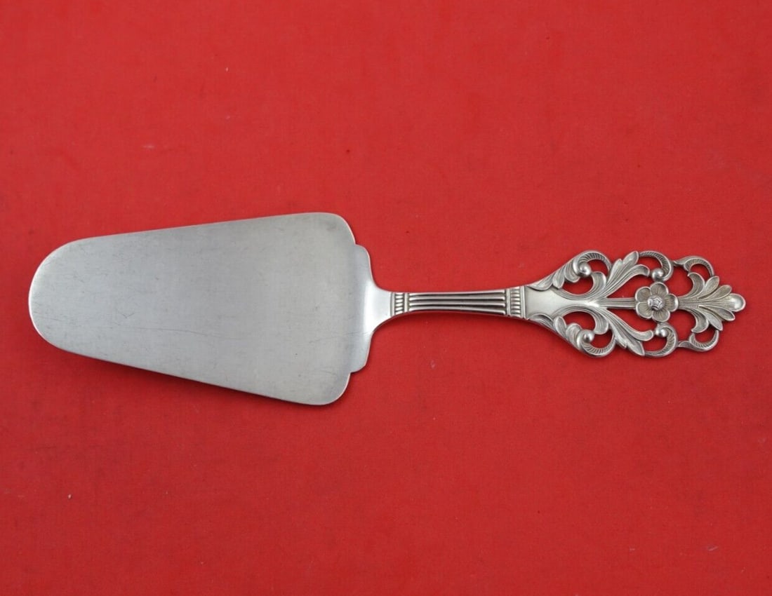 Viking Rose by Th. Marthinsen Norwegian Sterling Silver Petit Four Server 7 1/8": Viking Rose by Th. Marthinsen Norwegian Sterling Silver Petit Four Server 7 1/8" Viking rose by th. Marthinsensterling silver original flat handle all sterling petit four server 7 1/8" in the pattern 