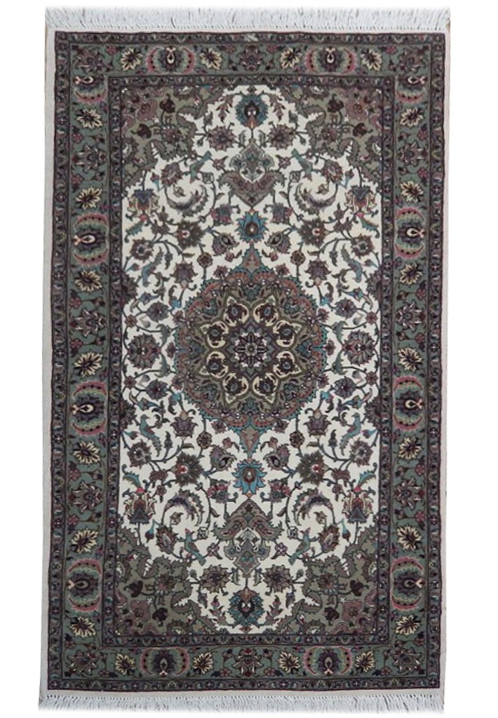 3 x 4 High End Persian Tabriz Handmade Rug Wool and Silk Iran: 3 x 4 High End Persian Tabriz Handmade Rug Wool and Silk Iran Free continental US Shipping Size in Feet: Width: 3 x Length: 4.4 Size in Inches: Width: 36 in x Length: 52 in Rug Type: Area Rug Colors: 