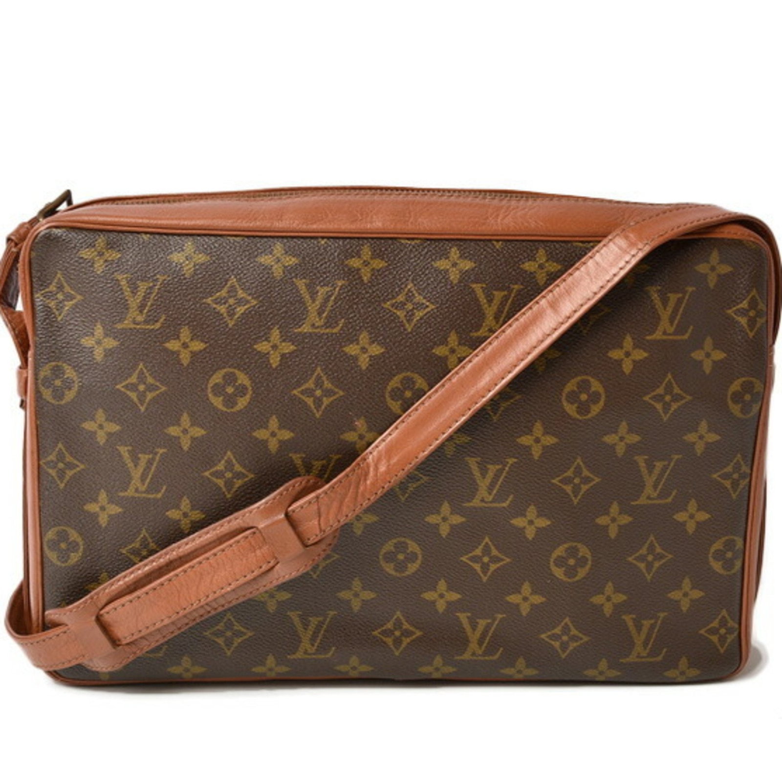 Louis Vuitton Shoulder Bag LOUIS VUITTON Sac Bandouliere M51362 Monogram: Louis Vuitton Shoulder Bag LOUIS VUITTON Sac Bandouliere M51362 Monogram Brand: Louis Vuitton Model: M51362 Type: Shoulder bag Material: Monogram Monogram: Color: Monogram Closure: Zipper Inner Pocket