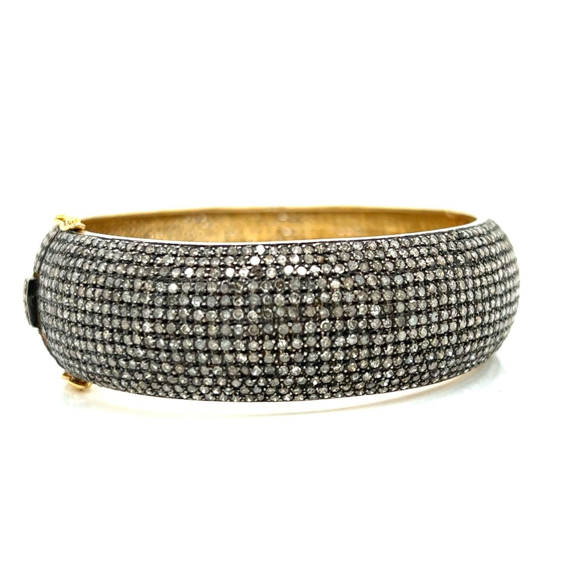18K Yellow Gold & Silver 18.00 Ct. Diamond Bangle Bracelet: 18K Yellow Gold & Silver 18.00 Ct. Diamond Bangle Bracelet Stone Type: Diamonds Metal Type: 18K Silver Metal Color: Yellow Appraisal Price: $7200 Comments: 18K Yellow Gold & Silver 18.00 Ct. Diamond B