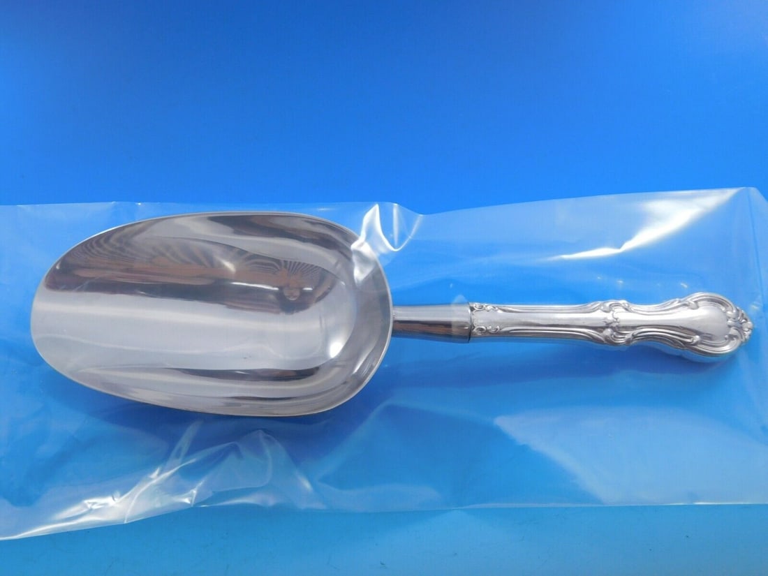 Joan of Arc by International Sterling Silver Ice Scoop HHWS 9" Custom: Joan of Arc by International Sterling Silver Ice Scoop HHWS 9" Custom Joan of arc by international sterling silver hollow handle with stainless implement ice scoop 9" custom made in the pattern joan o