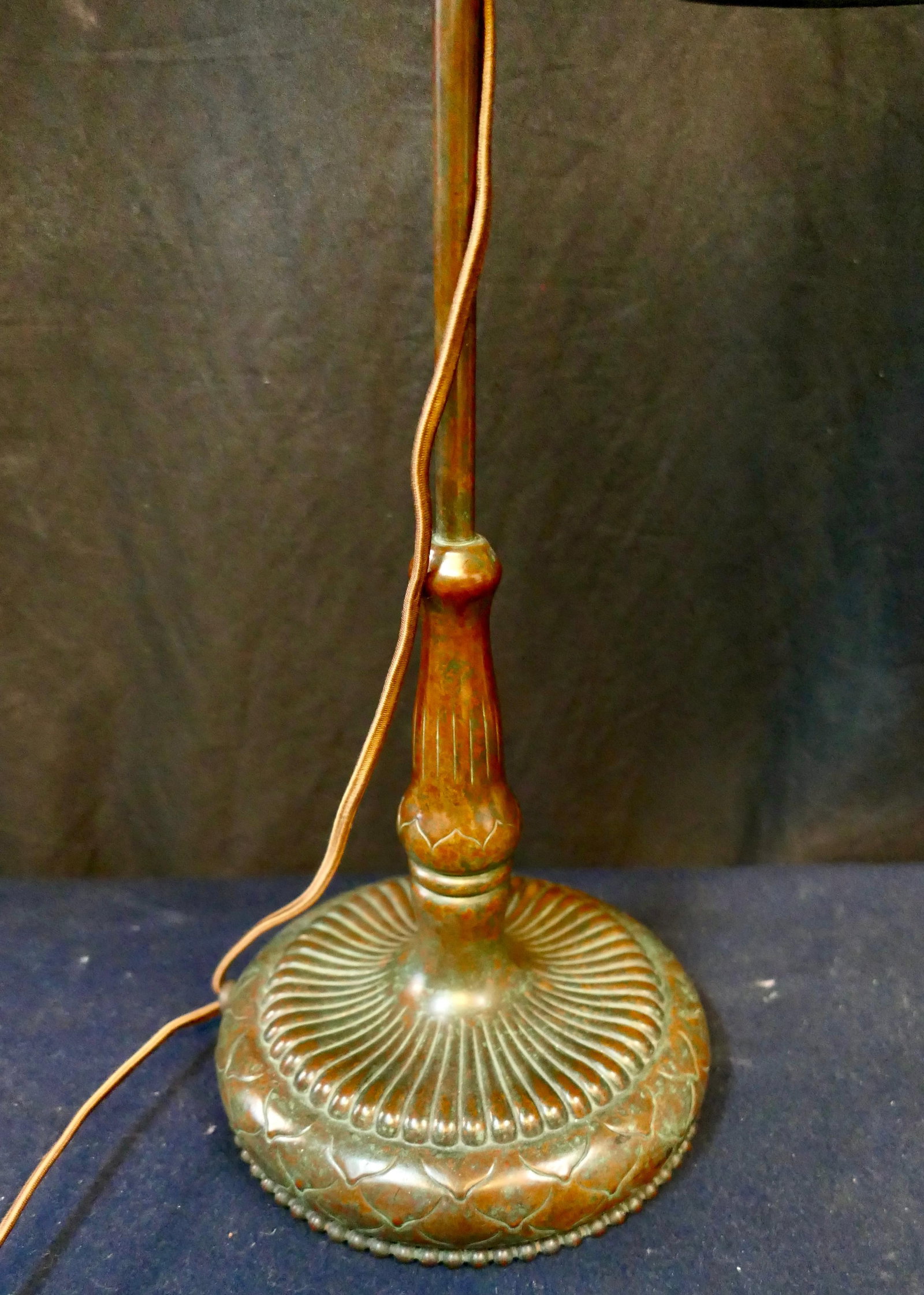 Early Tiffany Studios Acorn Student/Desk Lamp: Early Tiffany Studios Acorn Student/Desk Lamp Creator: Tiffany Studios (Maker) Dimensions: Height: 25 in (63.5 cm)Width: 9.75 in (24.77 cm)Depth: 16 in (40.64 cm) Style: Art Nouveau (Of the Period) Ma